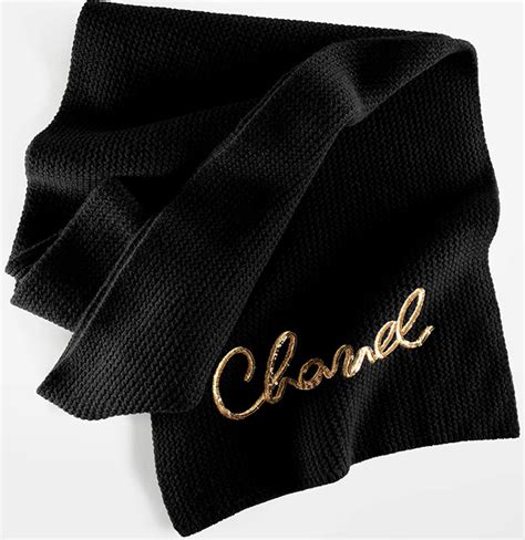 Chanel scarf 2022